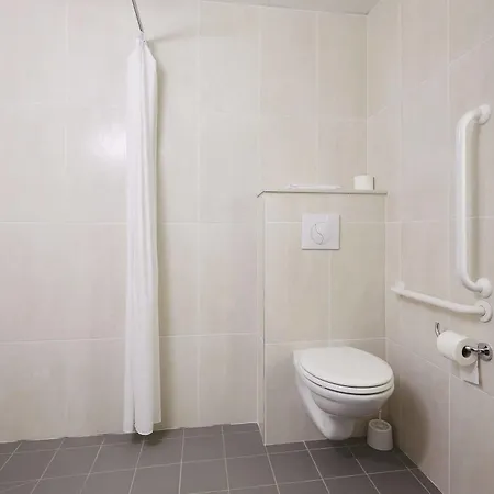 Hotel Ouest Villejean 2*