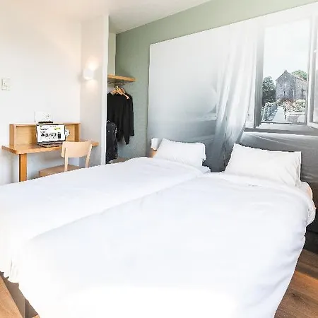 Ouest Villejean Hotel